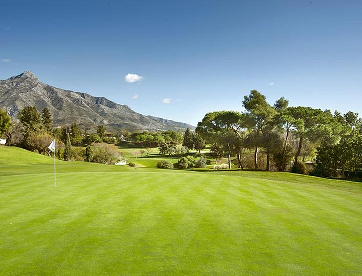 Se vende Apartamento Planta Media de 2 dormitorios en Costa Del Sol, Málaga, España