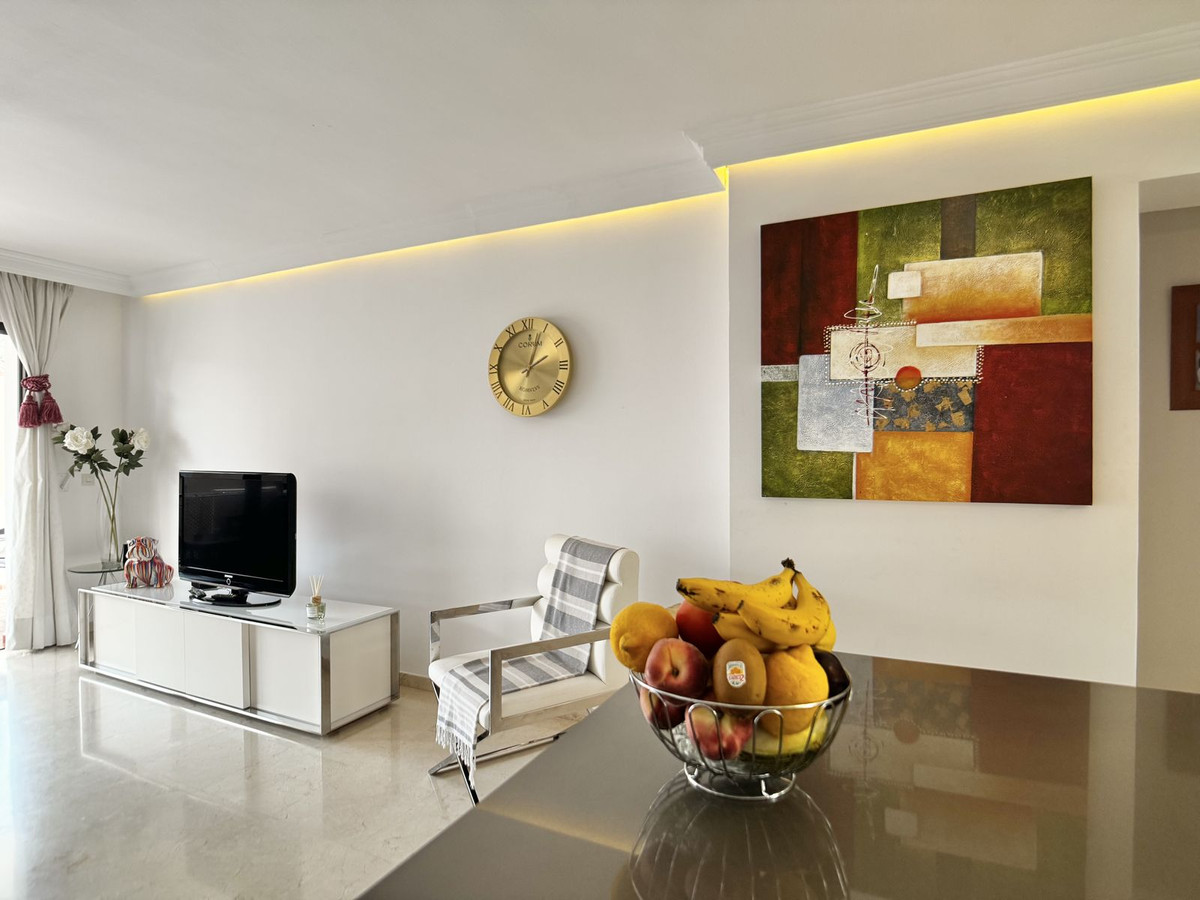 Se vende Apartamento Planta Media de 2 dormitorios en Costa Del Sol, Málaga, España