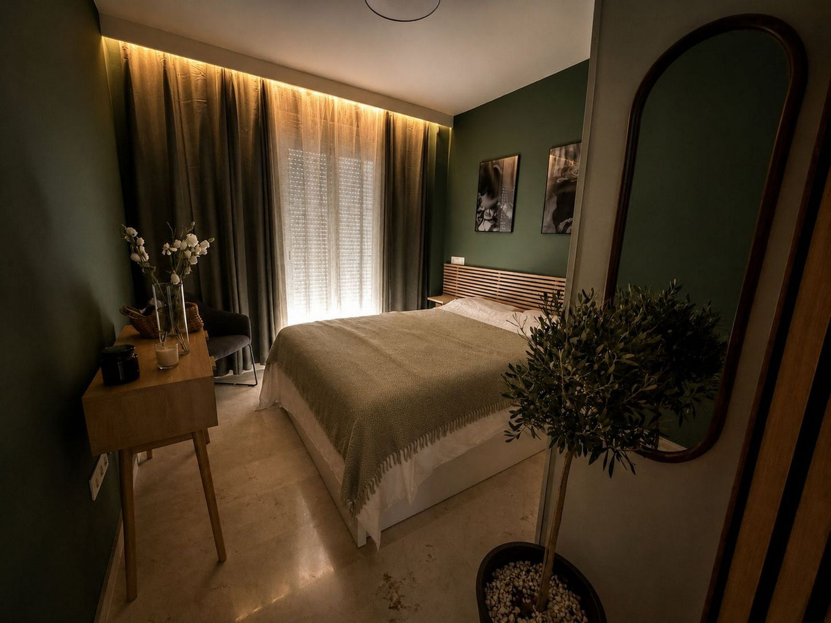 Se vende Apartamento en Planta Última de 3 dormitorios en Costa Del Sol, Málaga, España