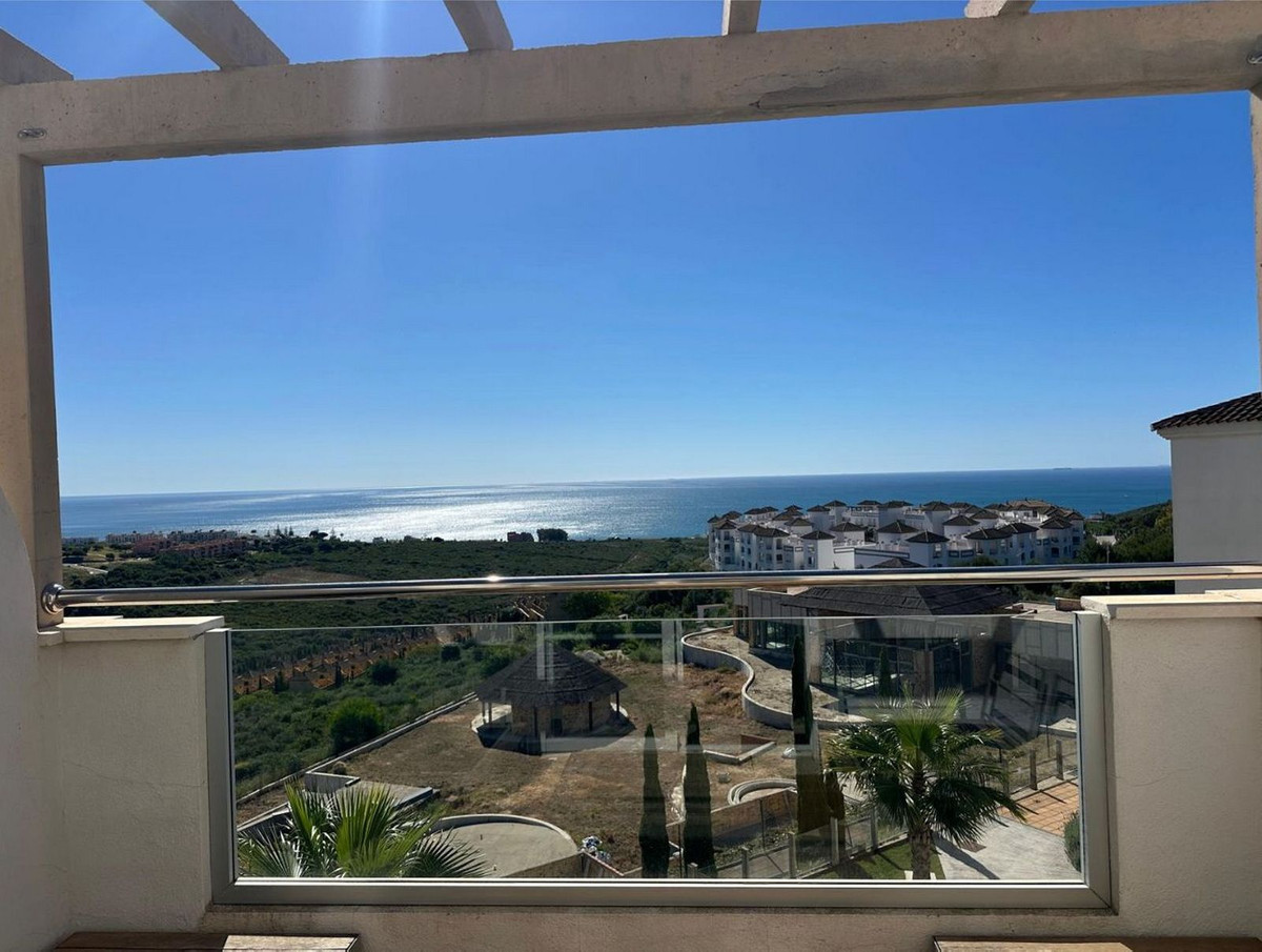 Se vende Apartamento en Planta Última de 3 dormitorios en Costa Del Sol, Málaga, España