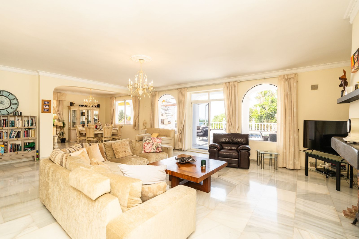 5 Bed Townhouse for sale in El Chaparral Costa Del Sol, Málaga, Spain