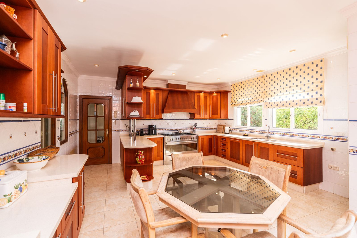 5 Bed Townhouse for sale in El Chaparral Costa Del Sol, Málaga, Spain
