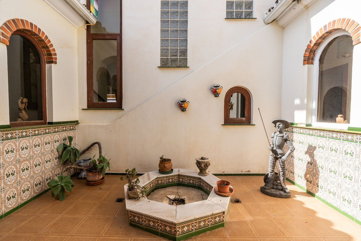 5 Bed Townhouse for sale in El Chaparral Costa Del Sol, Málaga, Spain