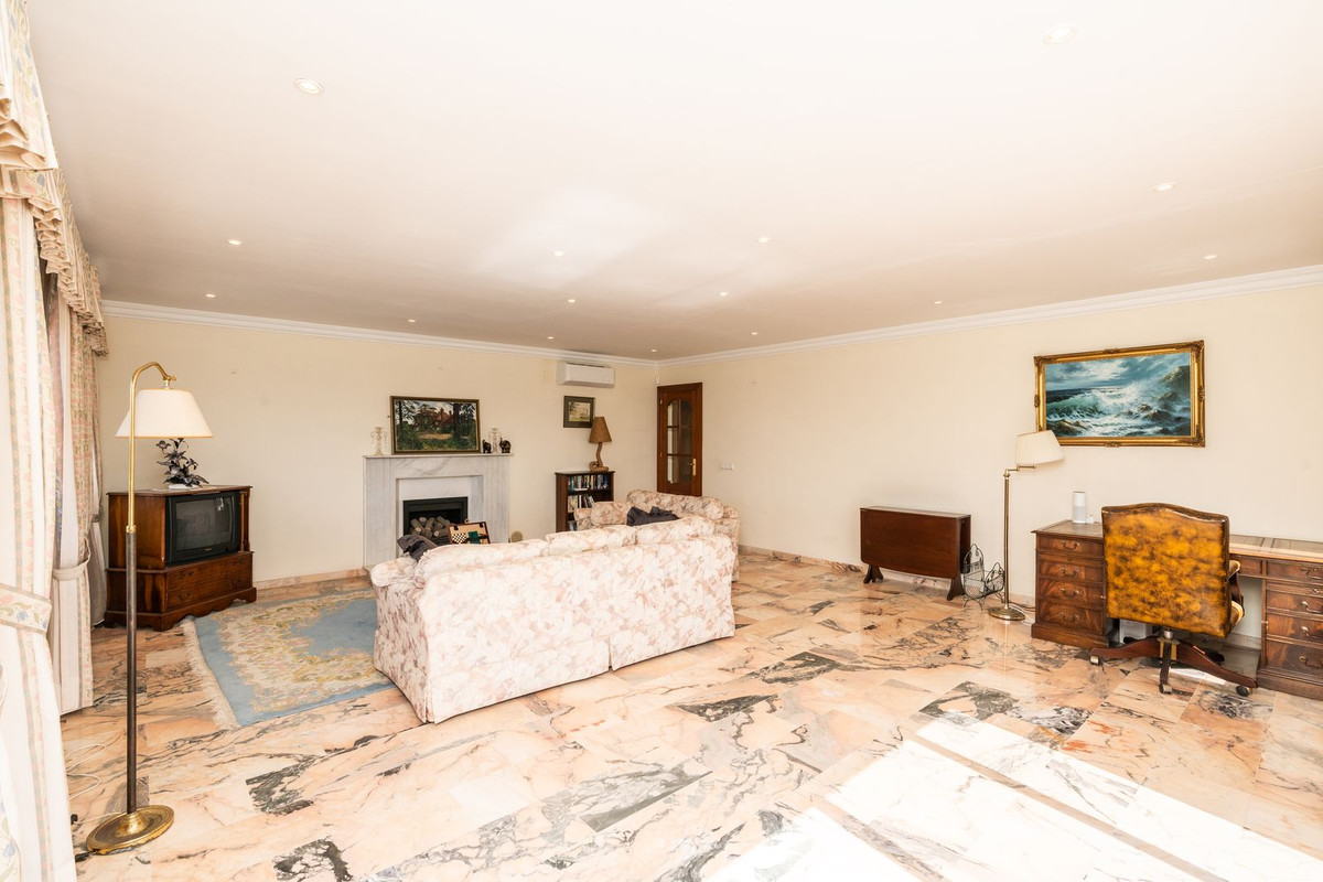 5 Bed Townhouse for sale in El Chaparral Costa Del Sol, Málaga, Spain
