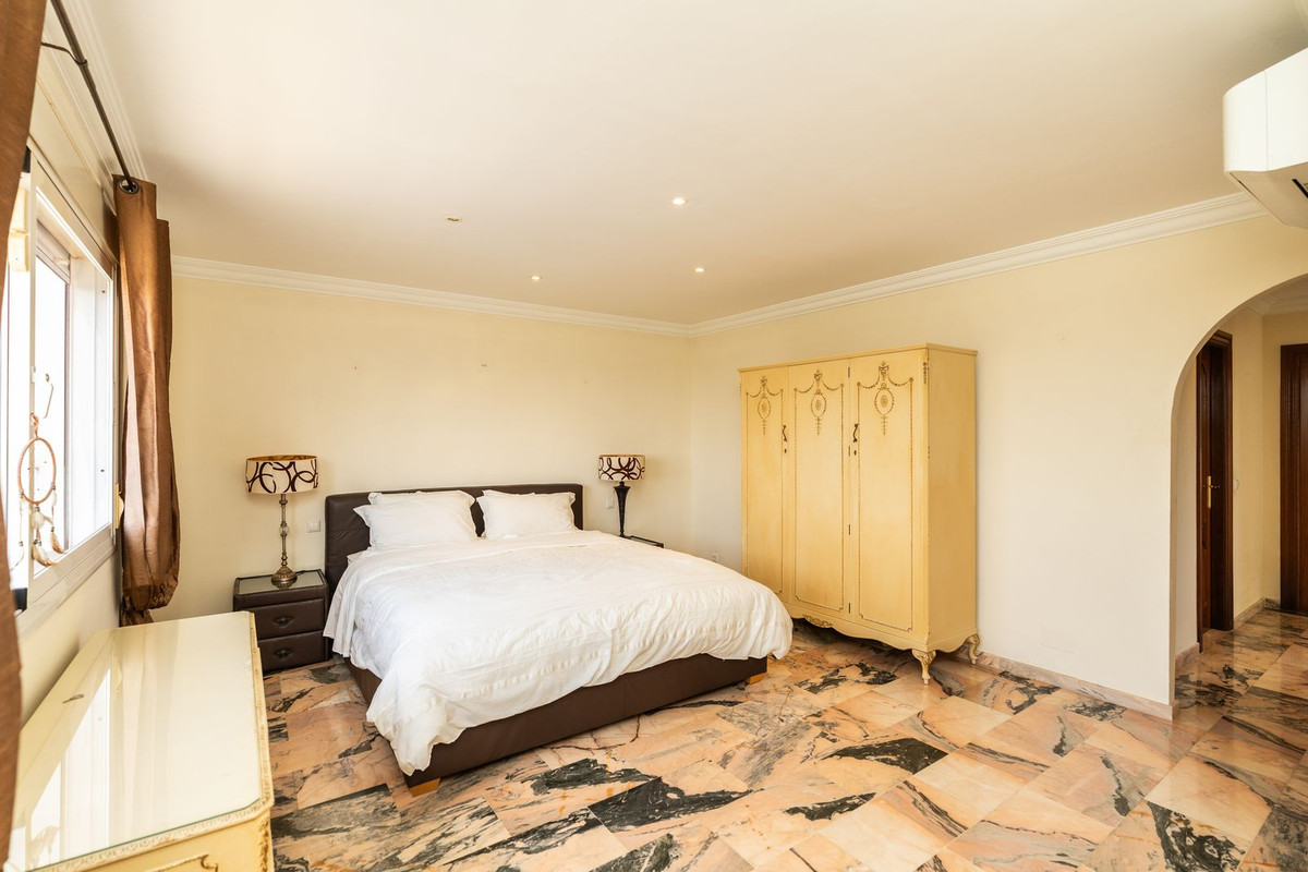 5 Bed Townhouse for sale in El Chaparral Costa Del Sol, Málaga, Spain
