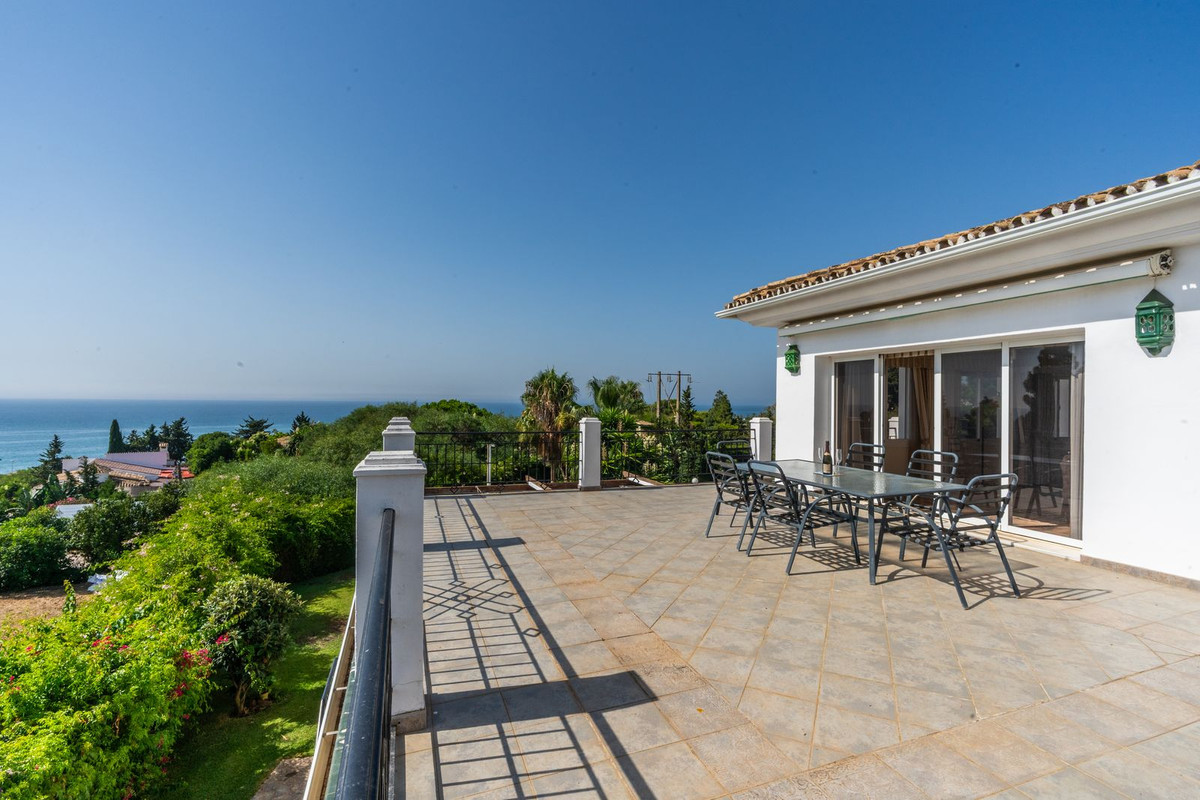 5 Bed Townhouse for sale in El Chaparral Costa Del Sol, Málaga, Spain