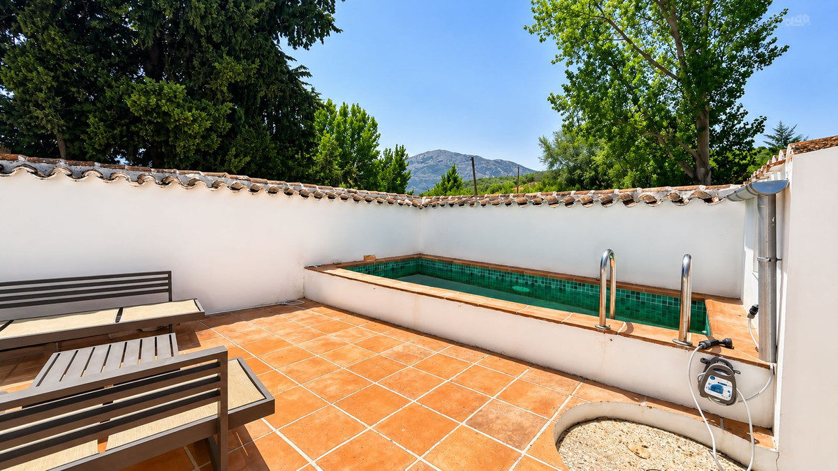 Se vende Finca - Cortijo de 5 dormitorios en Costa Del Sol, Málaga, España