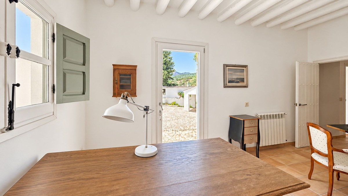 Se vende Finca - Cortijo de 5 dormitorios en Costa Del Sol, Málaga, España