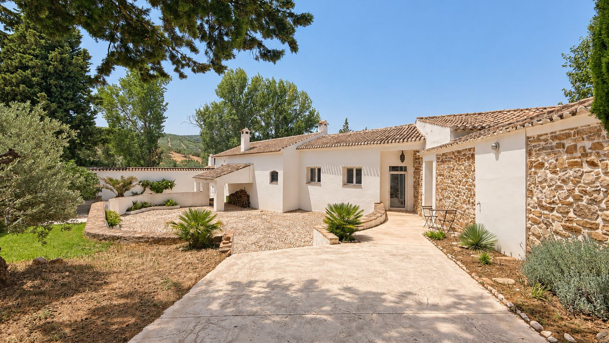 Se vende Finca - Cortijo de 5 dormitorios en Costa Del Sol, Málaga, España