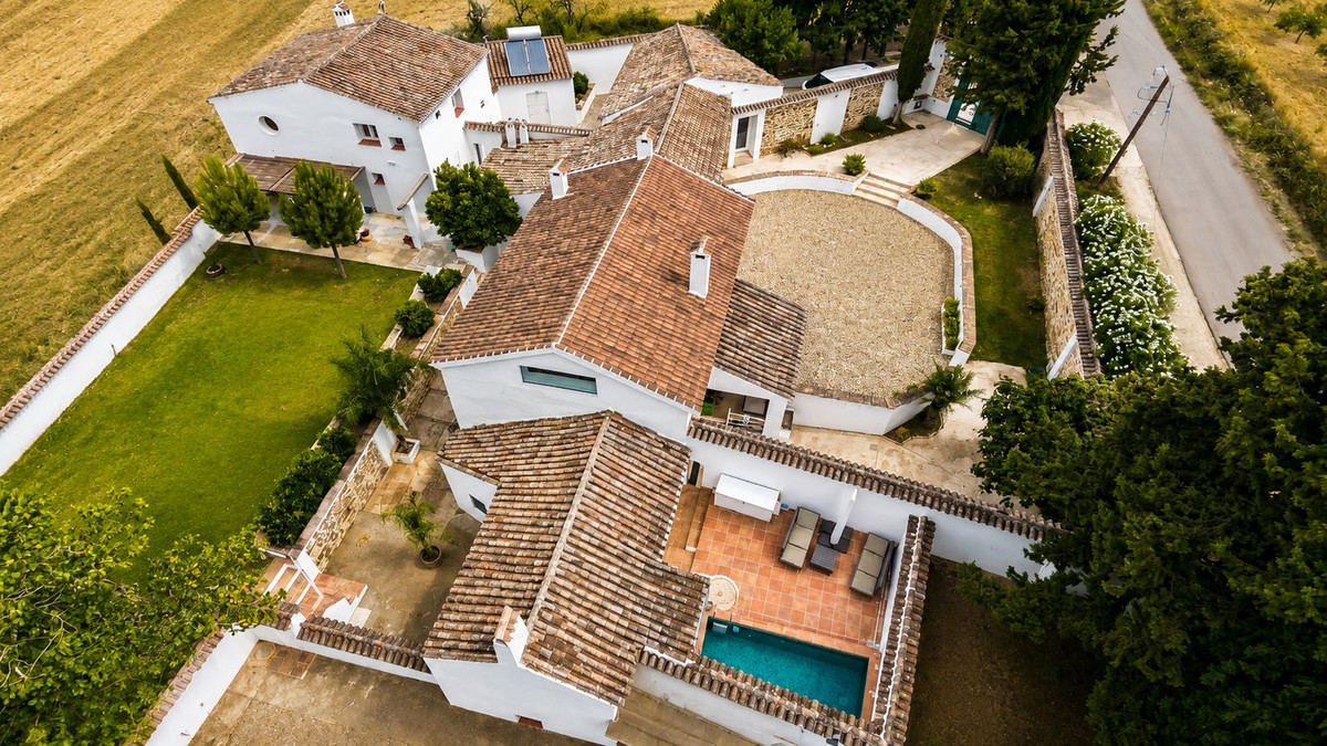Se vende Finca - Cortijo de 5 dormitorios en Costa Del Sol, Málaga, España