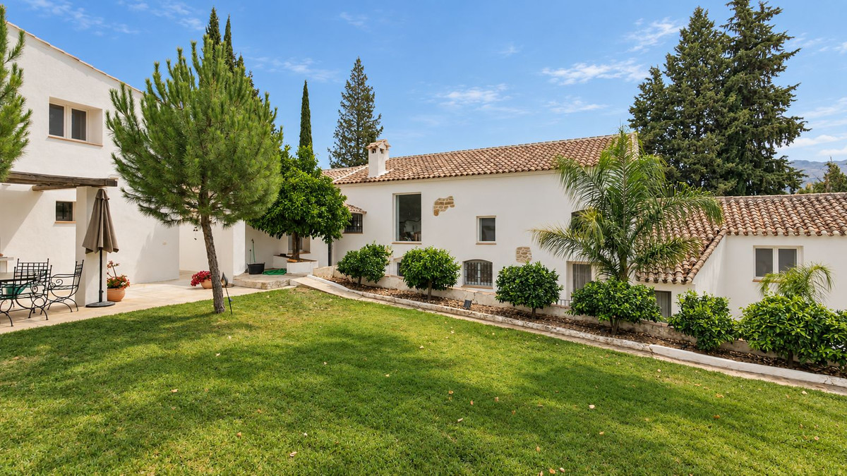 Se vende Finca - Cortijo de 5 dormitorios en Costa Del Sol, Málaga, España