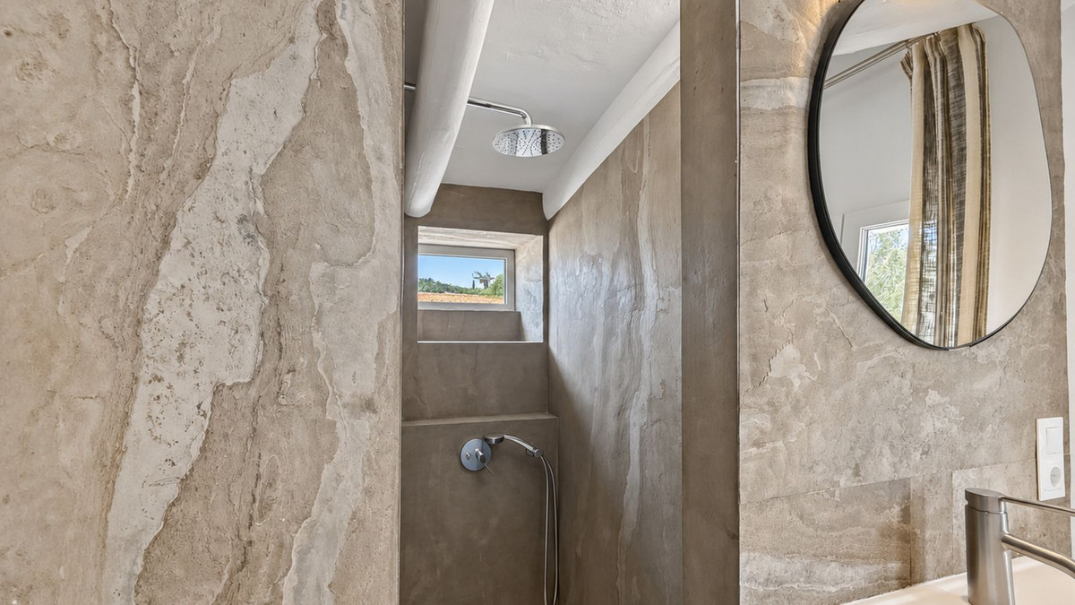 Se vende Finca - Cortijo de 5 dormitorios en Costa Del Sol, Málaga, España