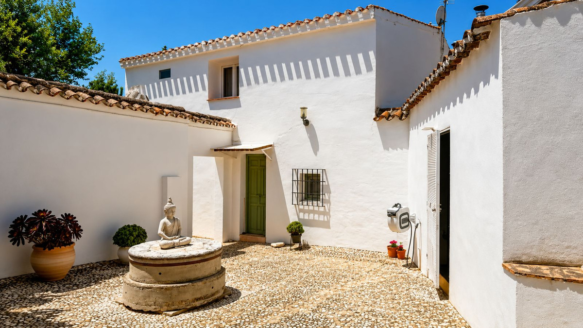 Se vende Finca - Cortijo de 5 dormitorios en Costa Del Sol, Málaga, España