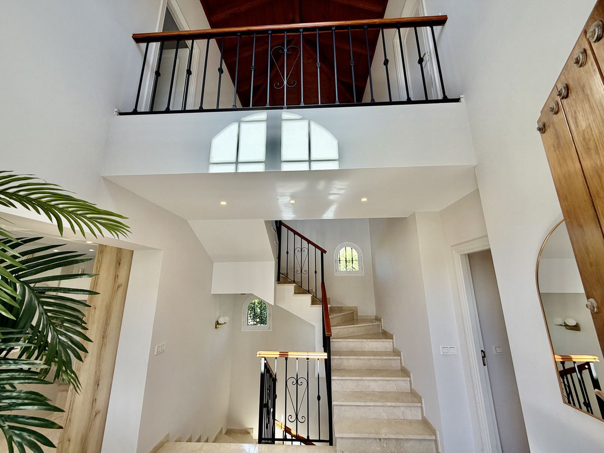 4 Bed Townhouse for sale in El Rosario Costa Del Sol, Málaga, Spain