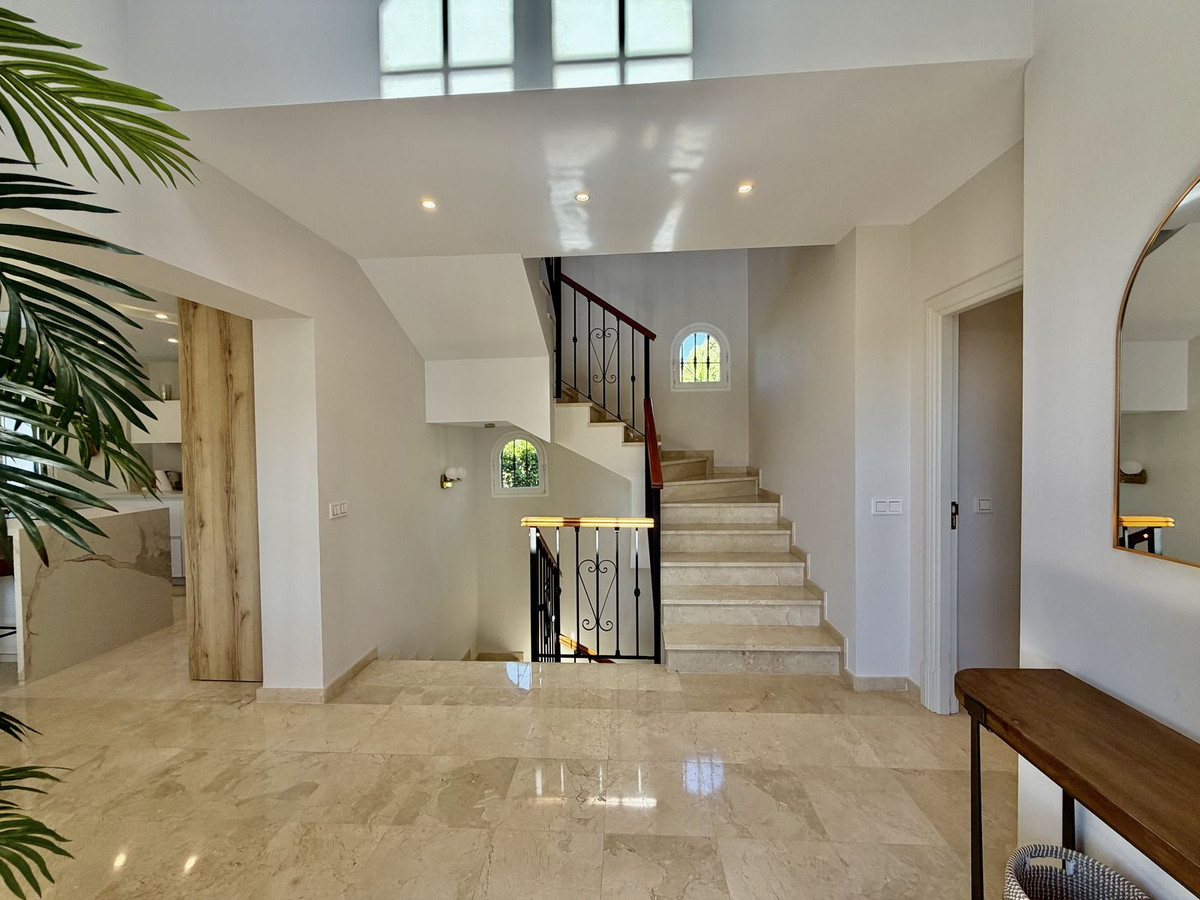 4 Bed Townhouse for sale in El Rosario Costa Del Sol, Málaga, Spain