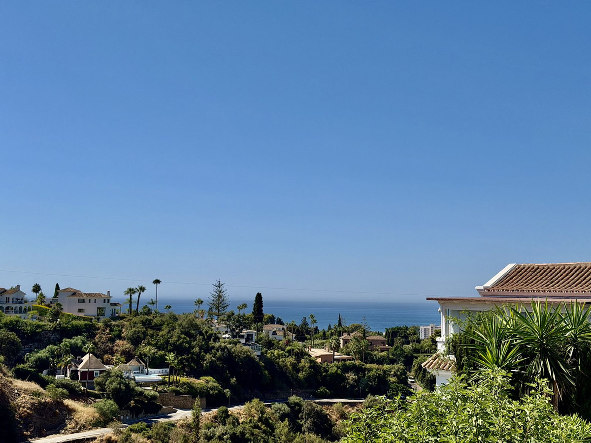 4 Bed Townhouse for sale in El Rosario Costa Del Sol, Málaga, Spain