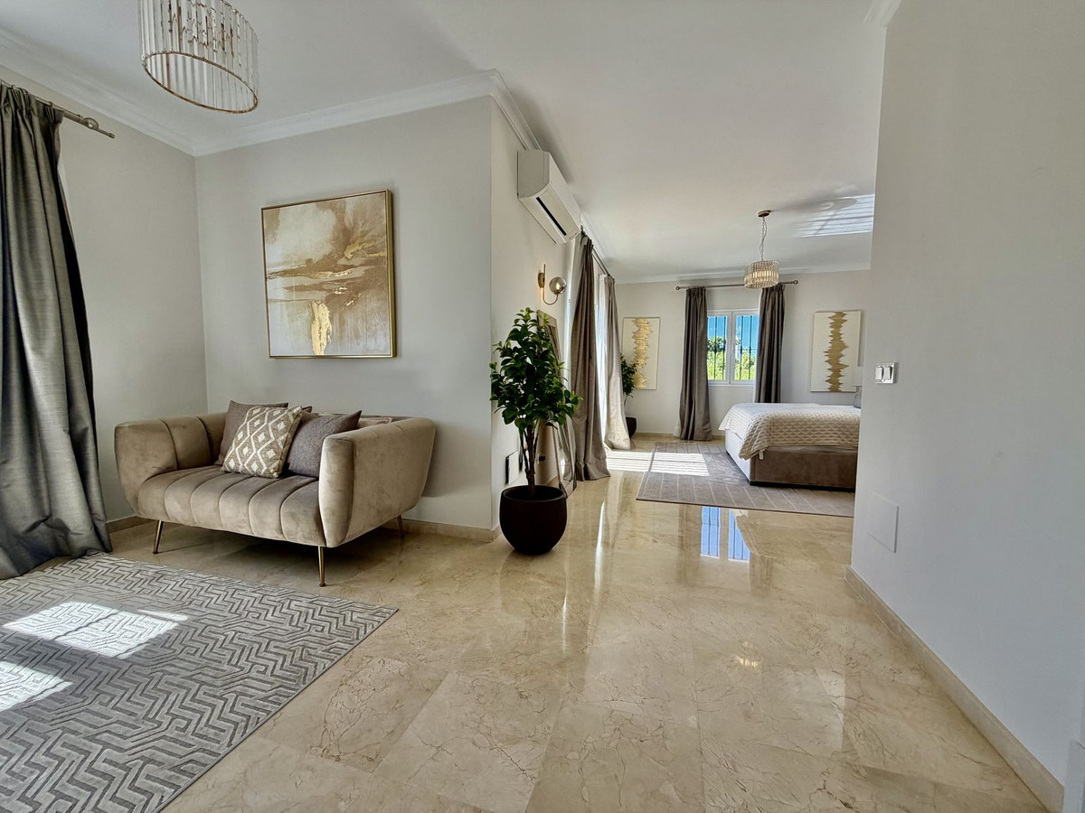 4 Bed Townhouse for sale in El Rosario Costa Del Sol, Málaga, Spain