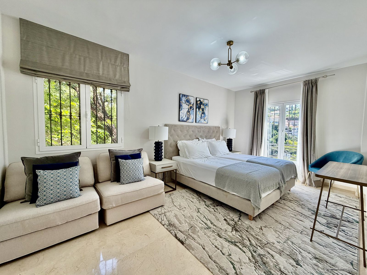 4 Bed Townhouse for sale in El Rosario Costa Del Sol, Málaga, Spain