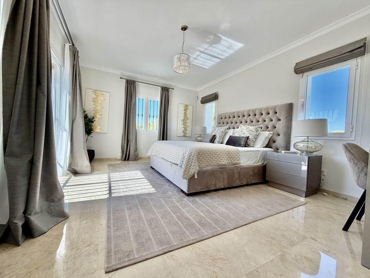 4 Bed Townhouse for sale in El Rosario Costa Del Sol, Málaga, Spain