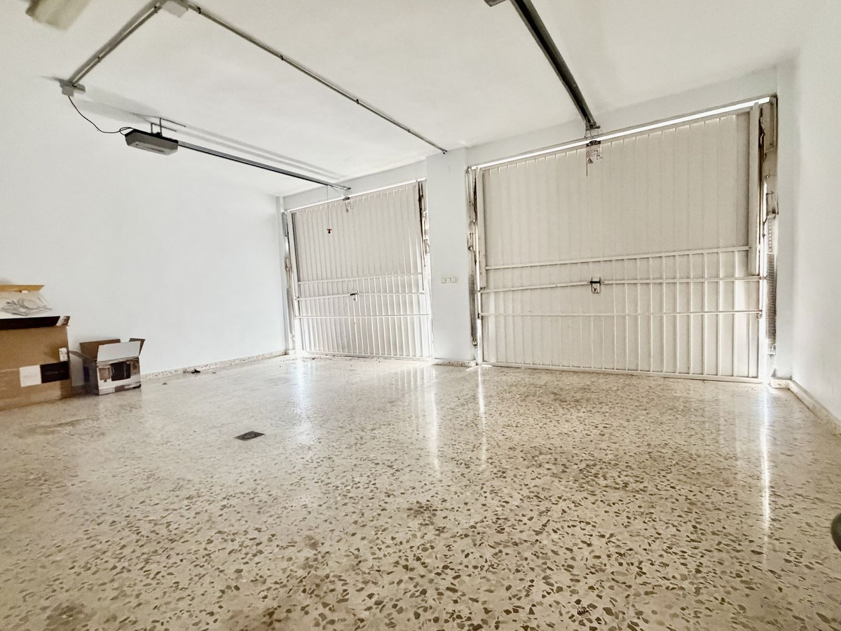 4 Bed Townhouse for sale in El Rosario Costa Del Sol, Málaga, Spain