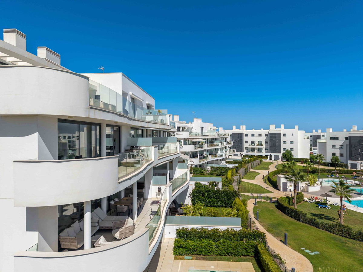 3 Bed Apartment for sale in Higueron Costa Del Sol, Málaga, Spain