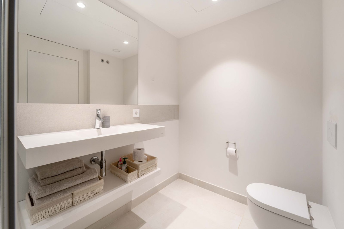 3 Bed Apartment for sale in Higueron Costa Del Sol, Málaga, Spain