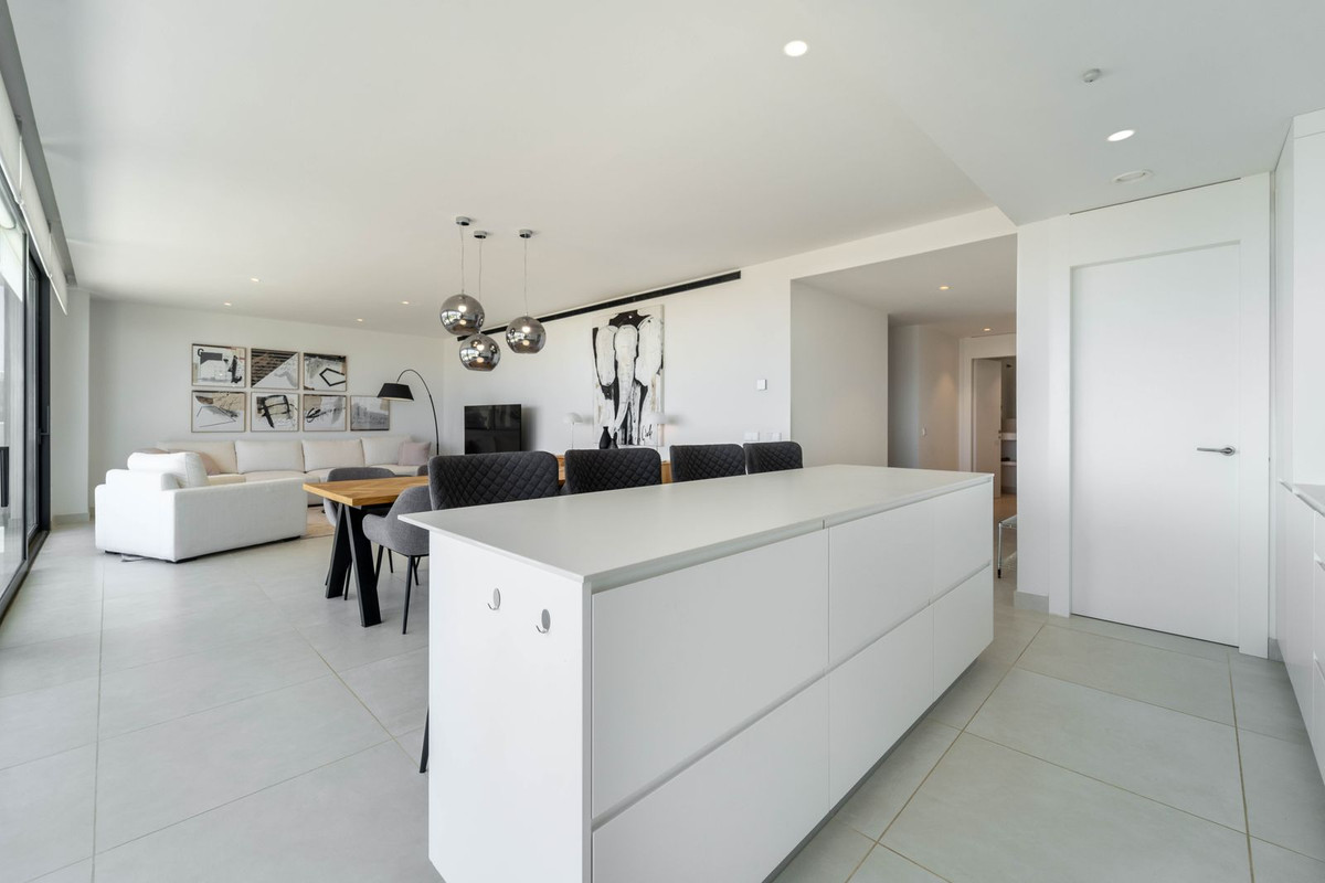 3 Bed Apartment for sale in Higueron Costa Del Sol, Málaga, Spain