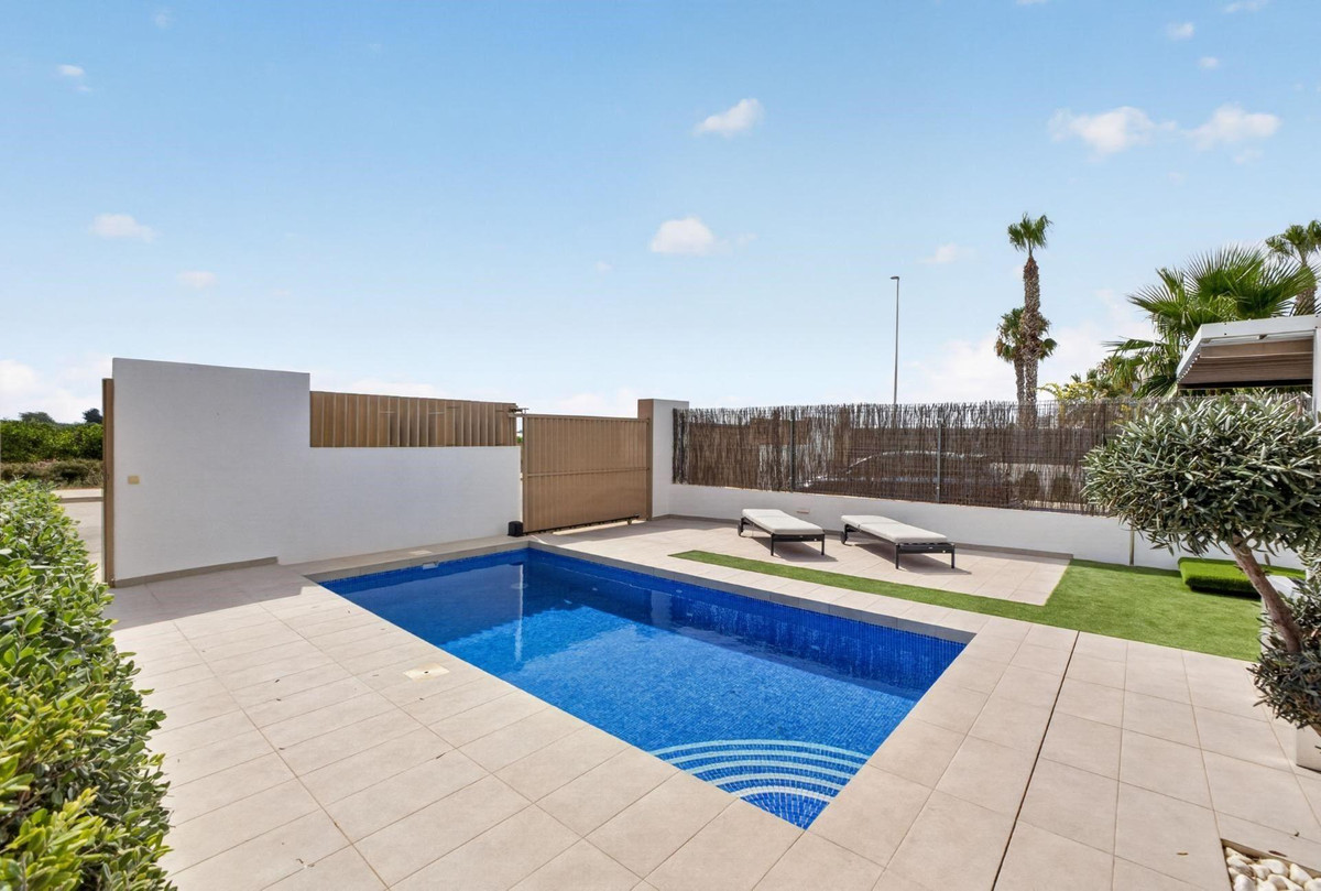 Se vende Villa - Chalet de 3 dormitorios en Costa Blanca, Alicante, España