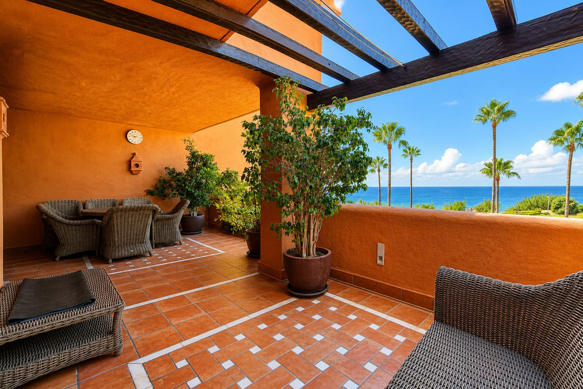Se vende Apartamento Planta Media de 3 dormitorios en Costa Del Sol, Málaga, España