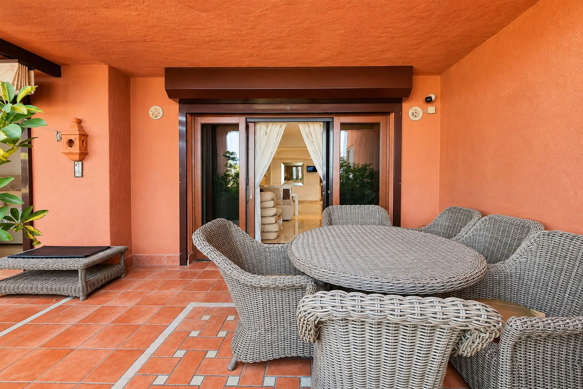 Se vende Apartamento Planta Media de 3 dormitorios en Costa Del Sol, Málaga, España