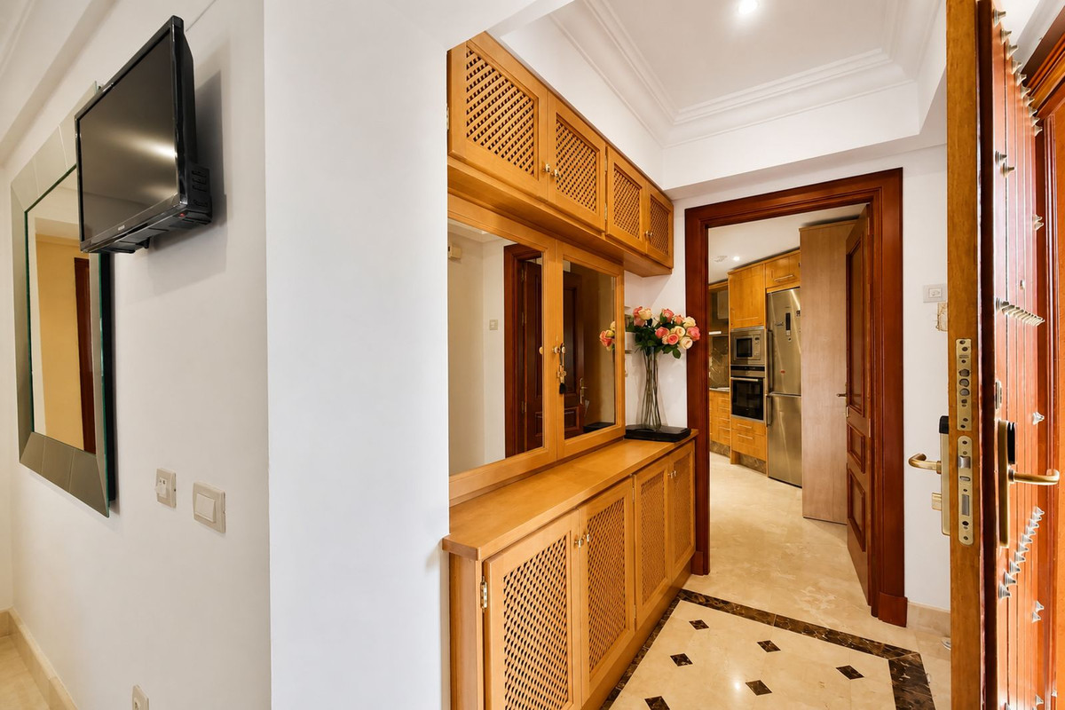 Se vende Apartamento Planta Media de 3 dormitorios en Costa Del Sol, Málaga, España
