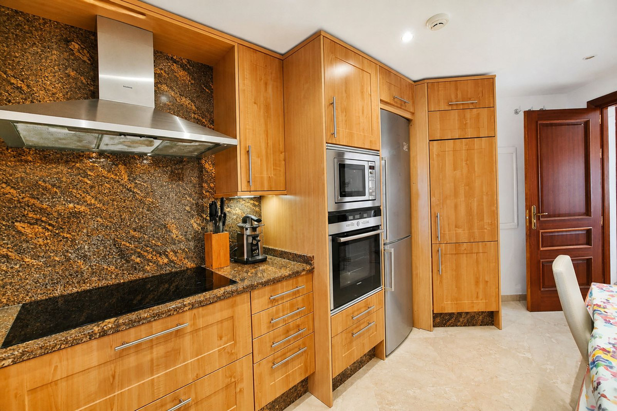 Se vende Apartamento Planta Media de 3 dormitorios en Costa Del Sol, Málaga, España