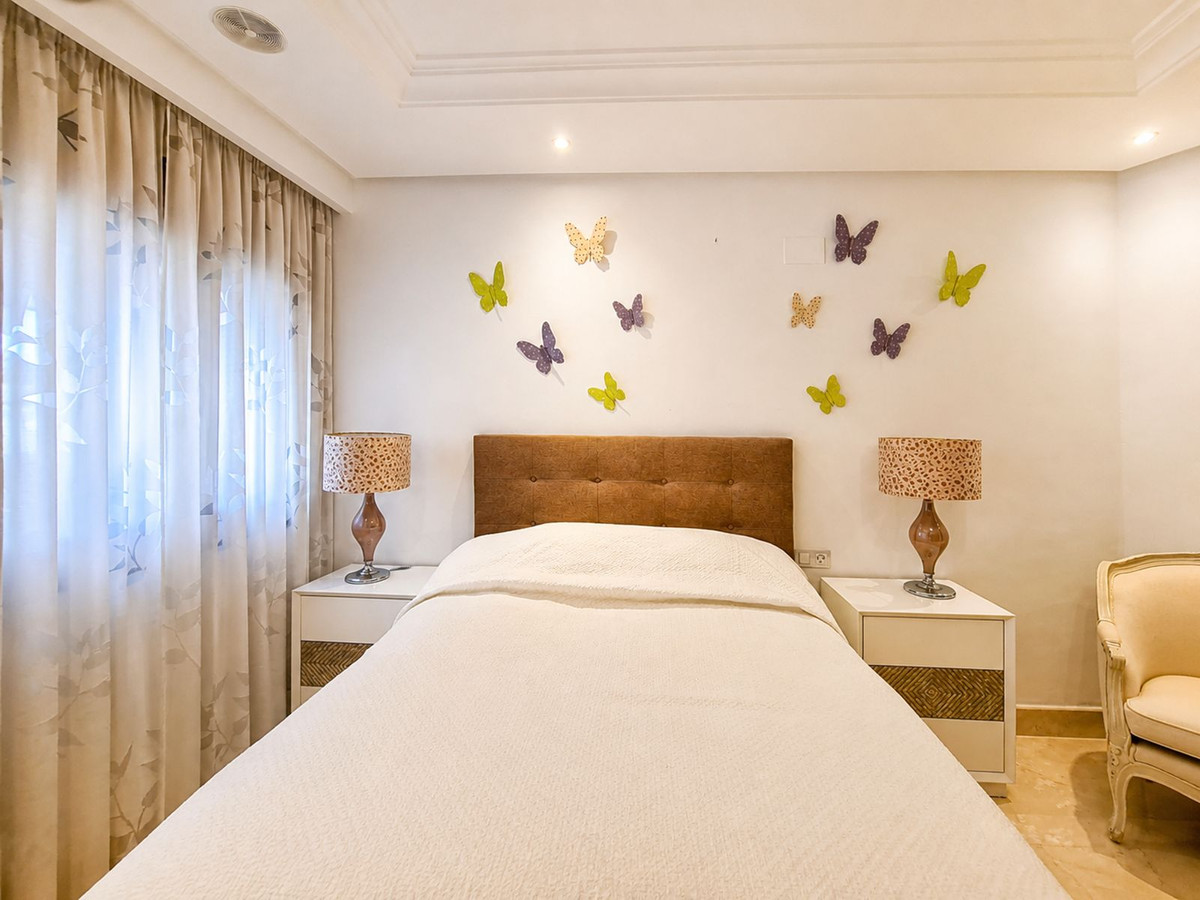 Se vende Apartamento Planta Media de 3 dormitorios en Costa Del Sol, Málaga, España