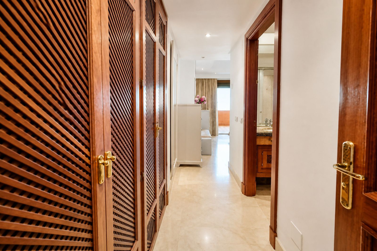 Se vende Apartamento Planta Media de 3 dormitorios en Costa Del Sol, Málaga, España