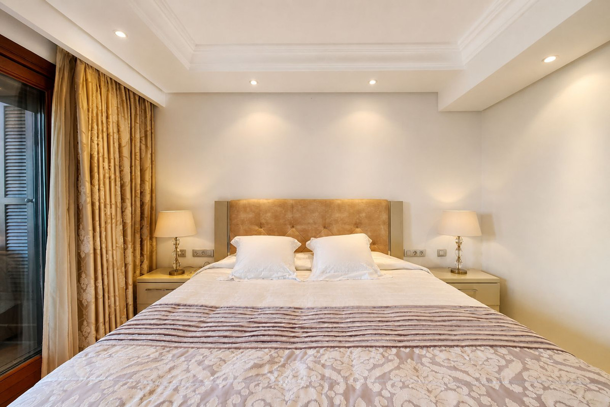 Se vende Apartamento Planta Media de 3 dormitorios en Costa Del Sol, Málaga, España