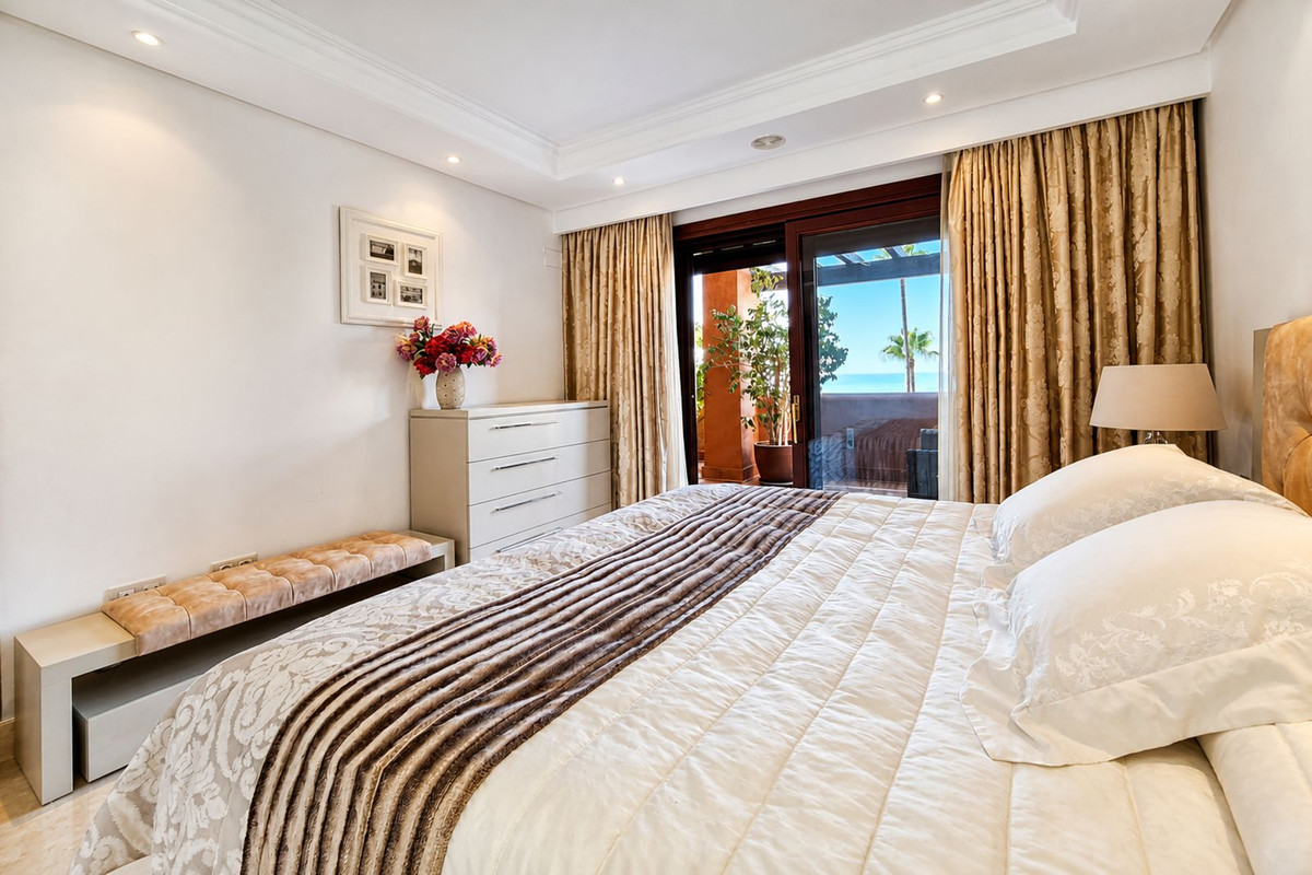 Se vende Apartamento Planta Media de 3 dormitorios en Costa Del Sol, Málaga, España