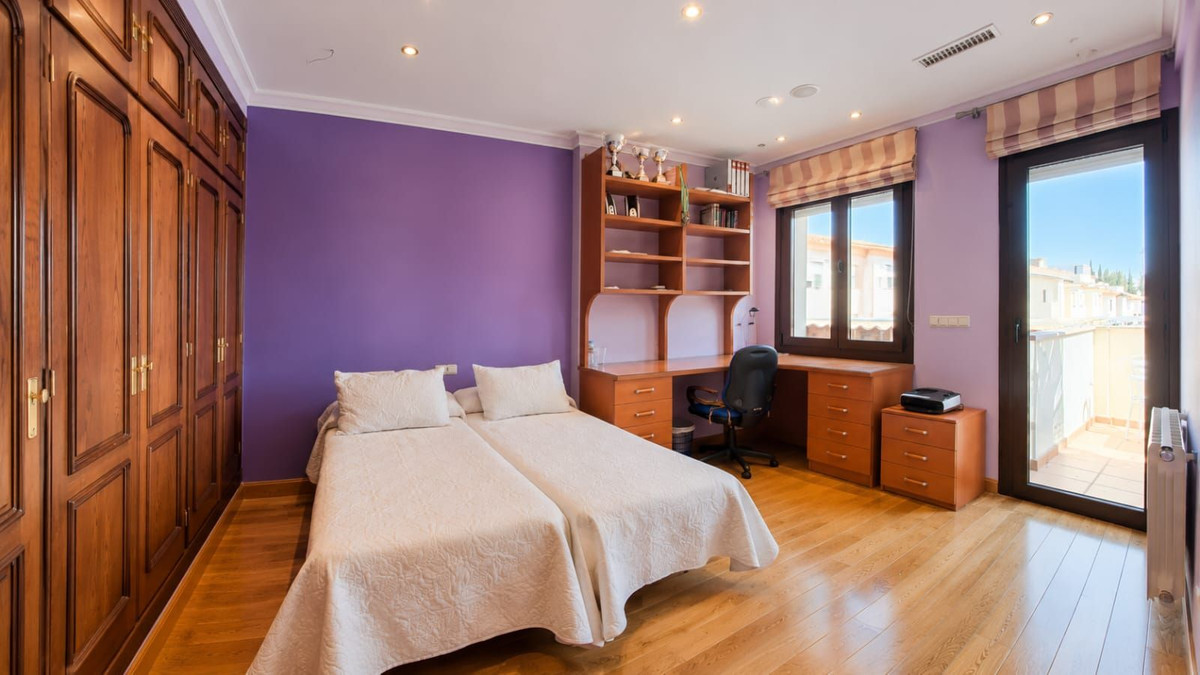 Se vende Villa - Chalet de 6 dormitorios en Costa Del Sol, Málaga, España