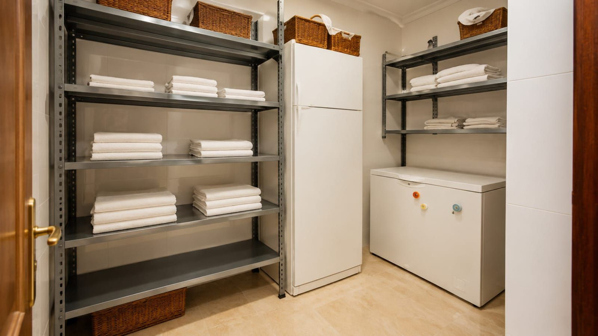 Se vende Villa - Chalet de 6 dormitorios en Costa Del Sol, Málaga, España