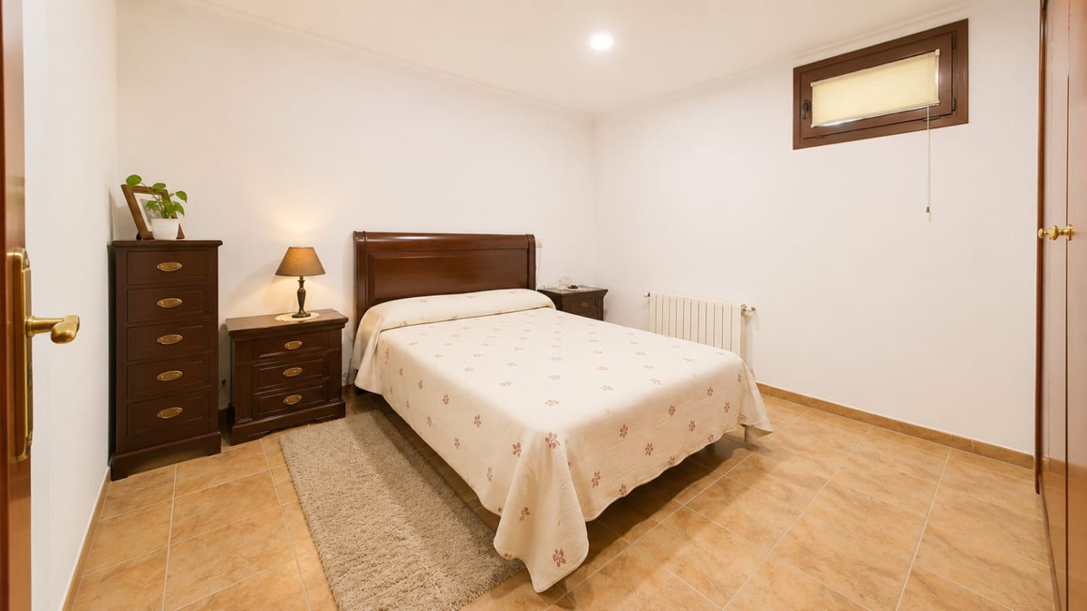 Se vende Villa - Chalet de 6 dormitorios en Costa Del Sol, Málaga, España