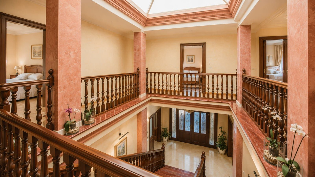 Se vende Villa - Chalet de 6 dormitorios en Costa Del Sol, Málaga, España
