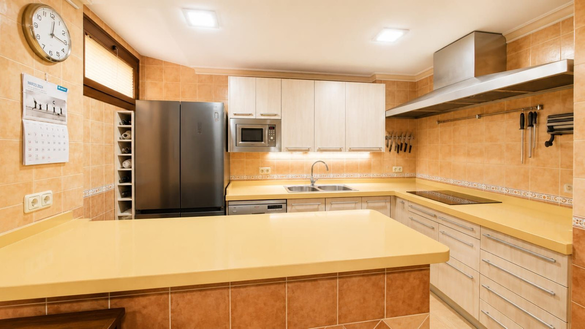 Se vende Villa - Chalet de 6 dormitorios en Costa Del Sol, Málaga, España