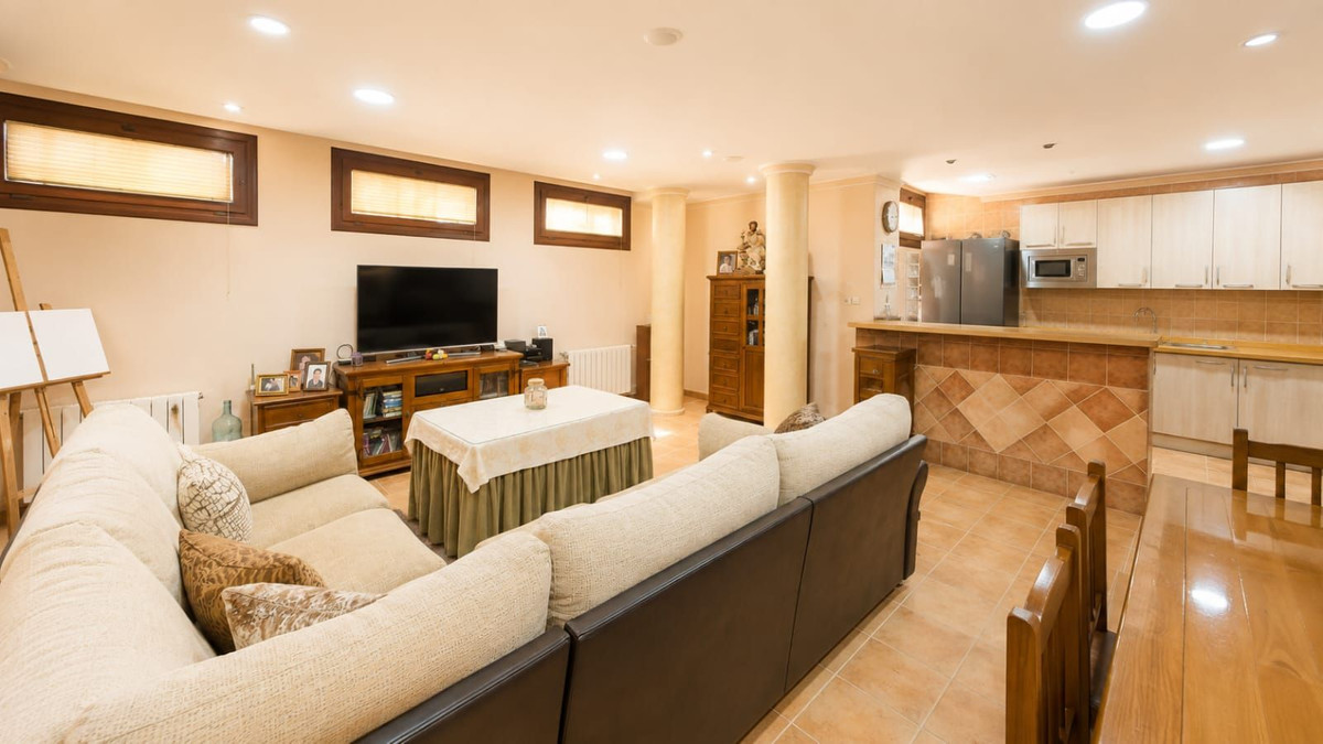 Se vende Villa - Chalet de 6 dormitorios en Costa Del Sol, Málaga, España