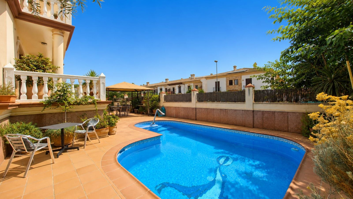 Se vende Villa - Chalet de 6 dormitorios en Costa Del Sol, Málaga, España