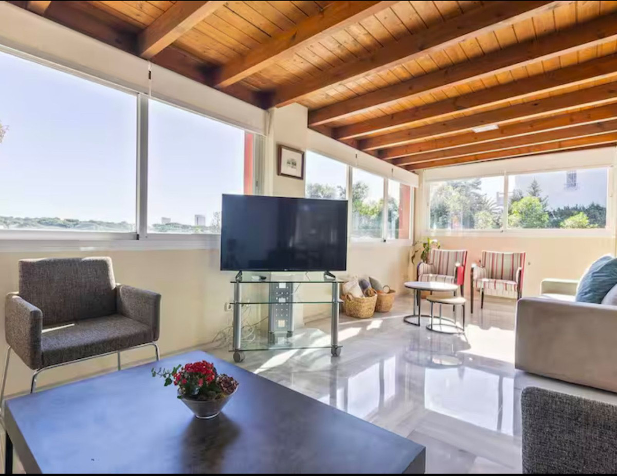 Se vende Villa - Chalet de 6 dormitorios en Costa Del Sol, Málaga, España