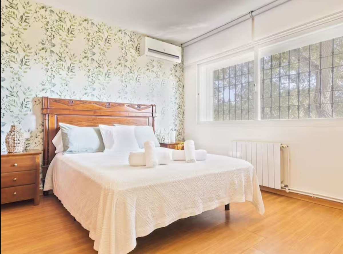 Se vende Villa - Chalet de 6 dormitorios en Costa Del Sol, Málaga, España
