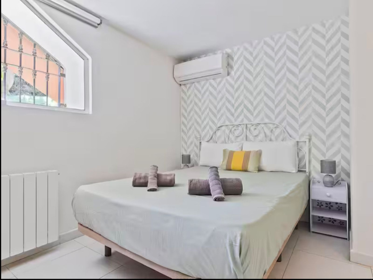 Se vende Villa - Chalet de 6 dormitorios en Costa Del Sol, Málaga, España