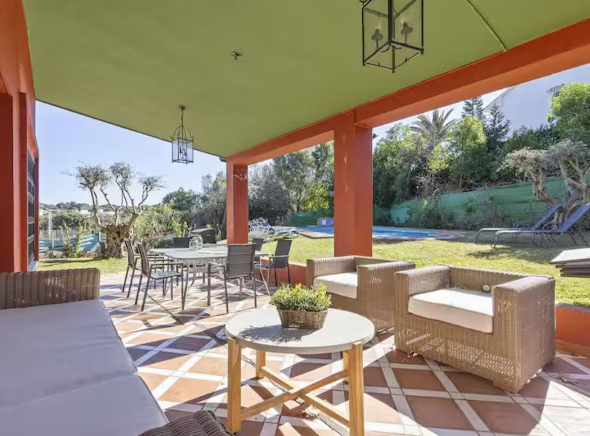 Se vende Villa - Chalet de 6 dormitorios en Costa Del Sol, Málaga, España