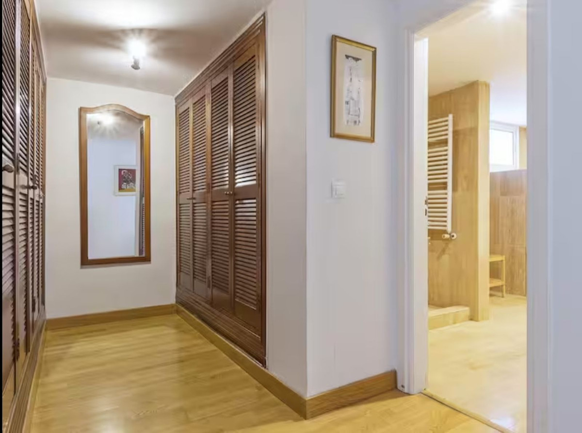Se vende Villa - Chalet de 6 dormitorios en Costa Del Sol, Málaga, España
