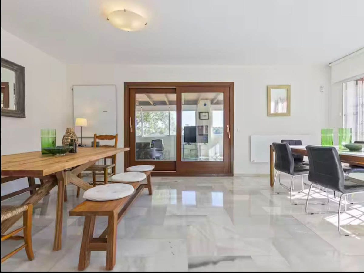 Se vende Villa - Chalet de 6 dormitorios en Costa Del Sol, Málaga, España