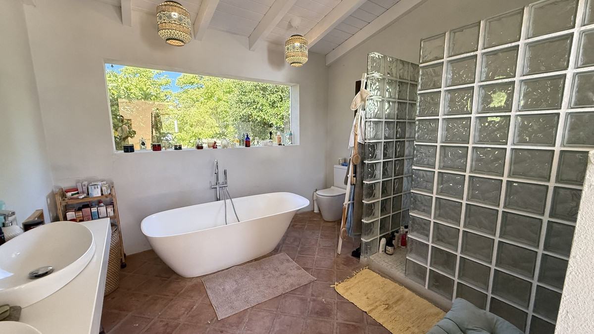 Se vende Finca - Cortijo de 7 dormitorios en Costa Del Sol, Málaga, España